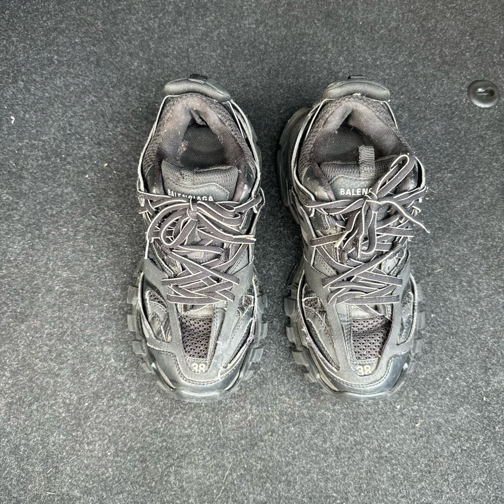 Balenciaga Unisex Track Sneakers - Picture 4 of 4